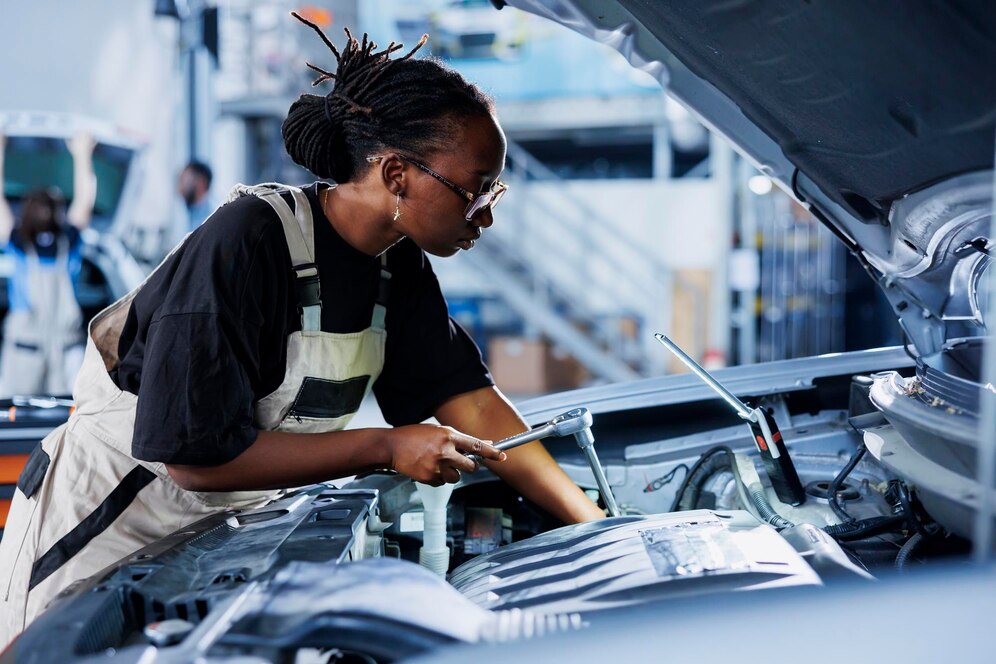 picture showing a female mechanic as one of the unusual careers women are thriving in